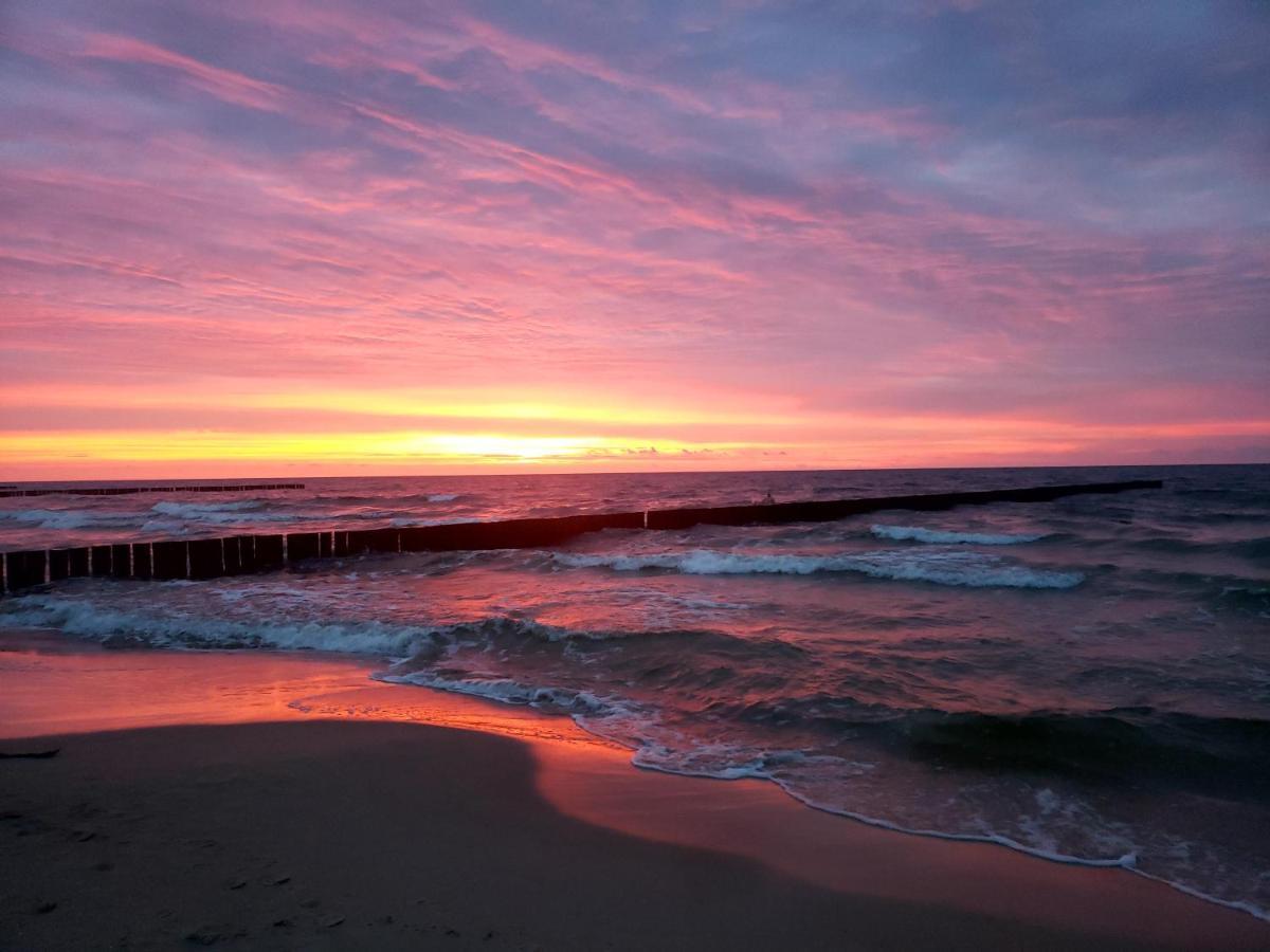 Domki Letniskowe Wiktorek Dziwnówek Buitenkant foto